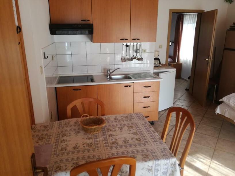 סלצה Apartmani Marijana מראה חיצוני תמונה